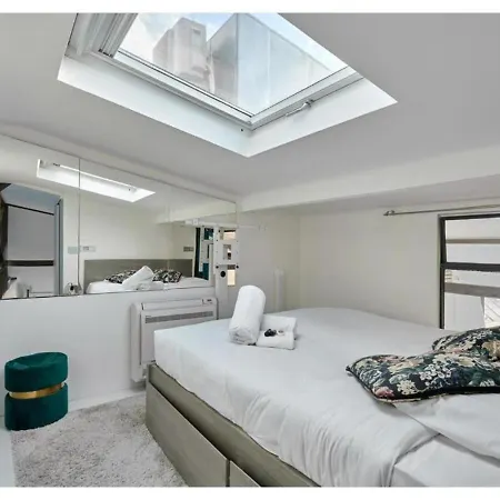 Apartment Duplex Center Of By Prestige *