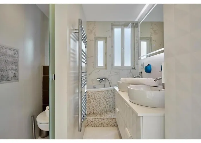 Duplex Center Of By Prestige 아파트