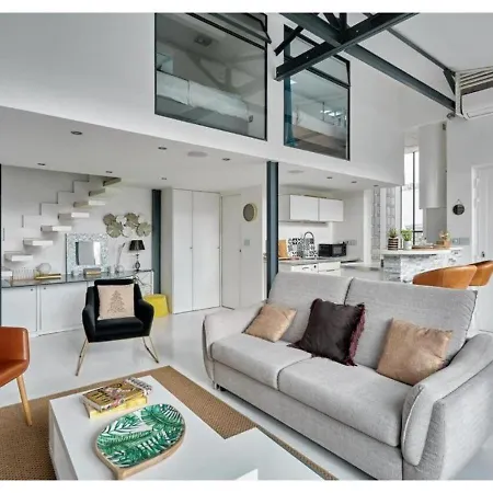 Duplex Center Of By Prestige